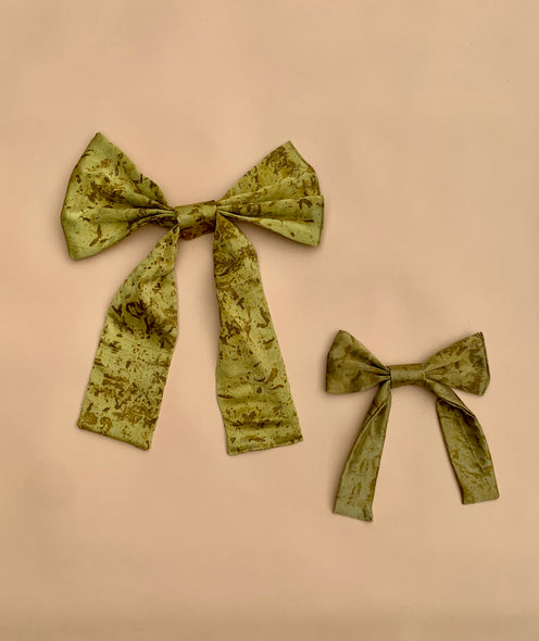 The Bow Clip: Chartreuse